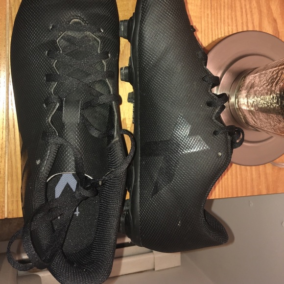 ADIDAS X17.4 Men’s soccer cleats Black size 9 main image 6